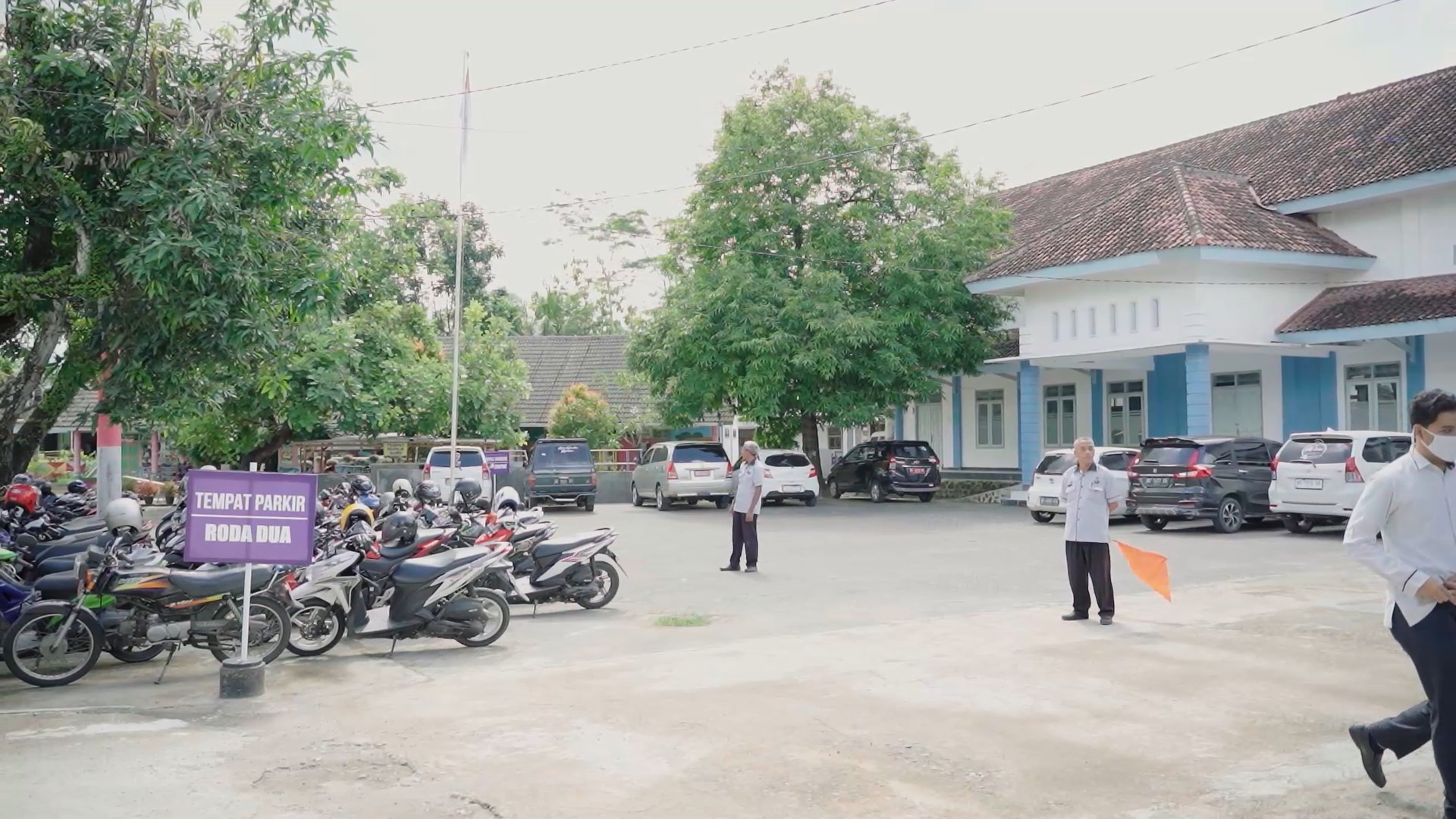 Parkir Luas